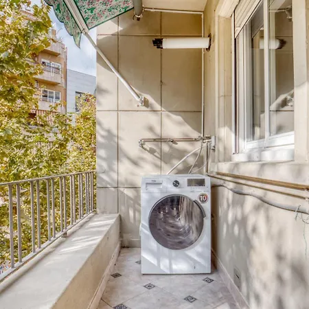 Nova Esquerra De Leixample 3br W 2 Balconies Bcn-111 * Barcelona