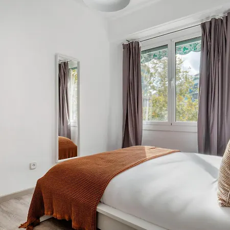 Nova Esquerra De Leixample 3br W 2 Balconies Bcn-111 Apartament